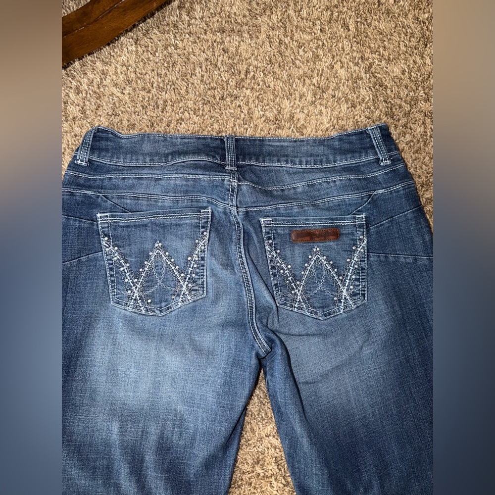 Women’s Wrangler Bootcut Jean, 34x32, great condition!